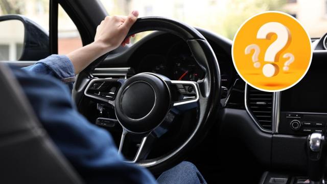 Una conductora al volante