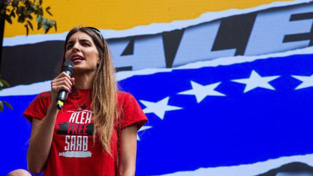 Camilla Fabri, en la concentración por la liberación de Alex Saab en Caracas, en 2022.