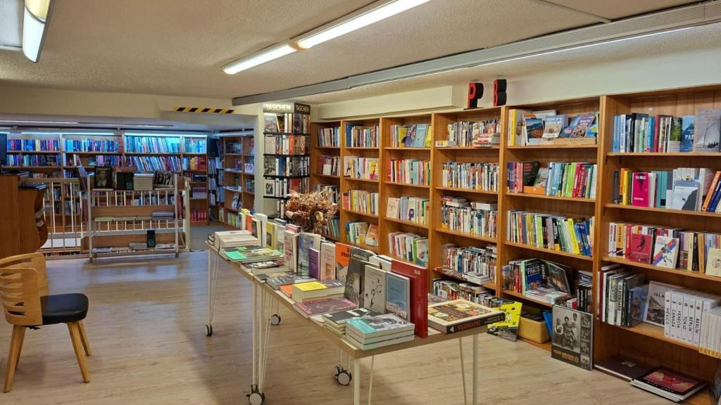 Interior Librería Rayuela.