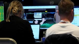 Ejercicio internacional de ciberdefensa con fuego real Locked Shields 2025 en Tallin.