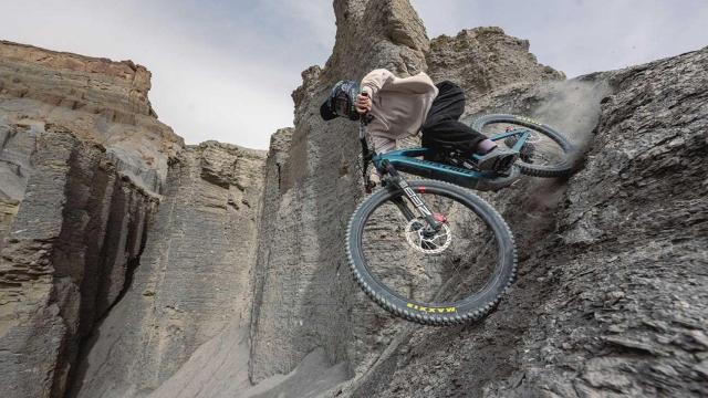 La Bullit de Santa Cruz se adapta a todo tipo de terrenos