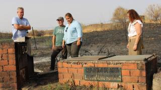 Imagen de la visita de los diputados del PSOE a Navalmoralejo.