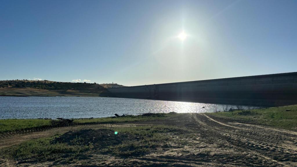 Huellas del vaciado del embalse.