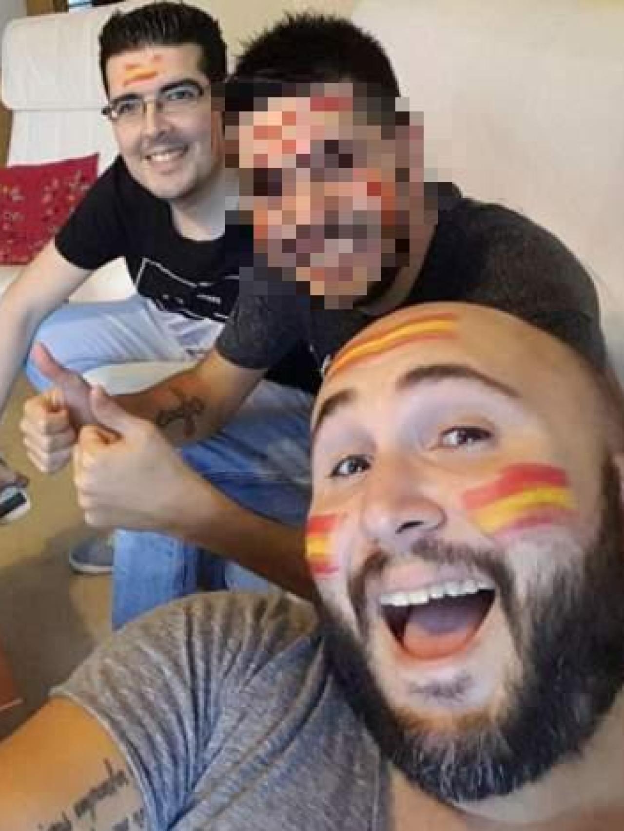 Kiko Rivera y su mánager, en una fotografía de redes sociales.