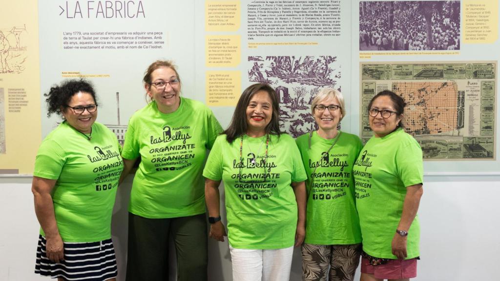 Las kellys tras una reunión del sindicato en Barcelona.