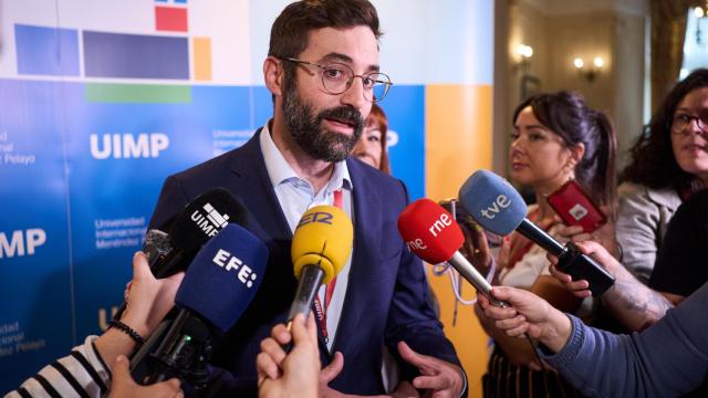 El secretario de Estado de Energía, Joan Groizard, en declaraciones a la prensa en la UIMP.