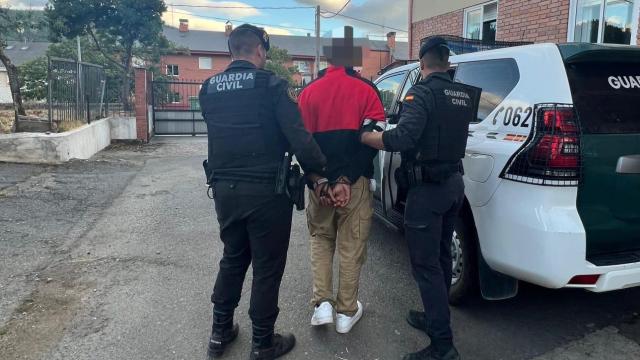 Momento de la detención por parte de la Guardia Civil