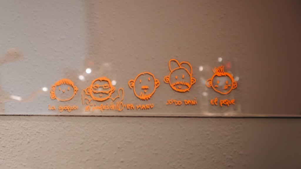 Detalles del interior de Bean Coffee.