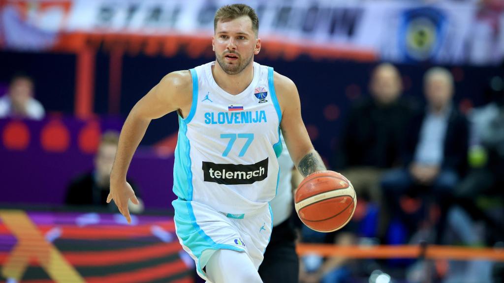 Doncic, durante el debut de Eslovenia ante Polonia.