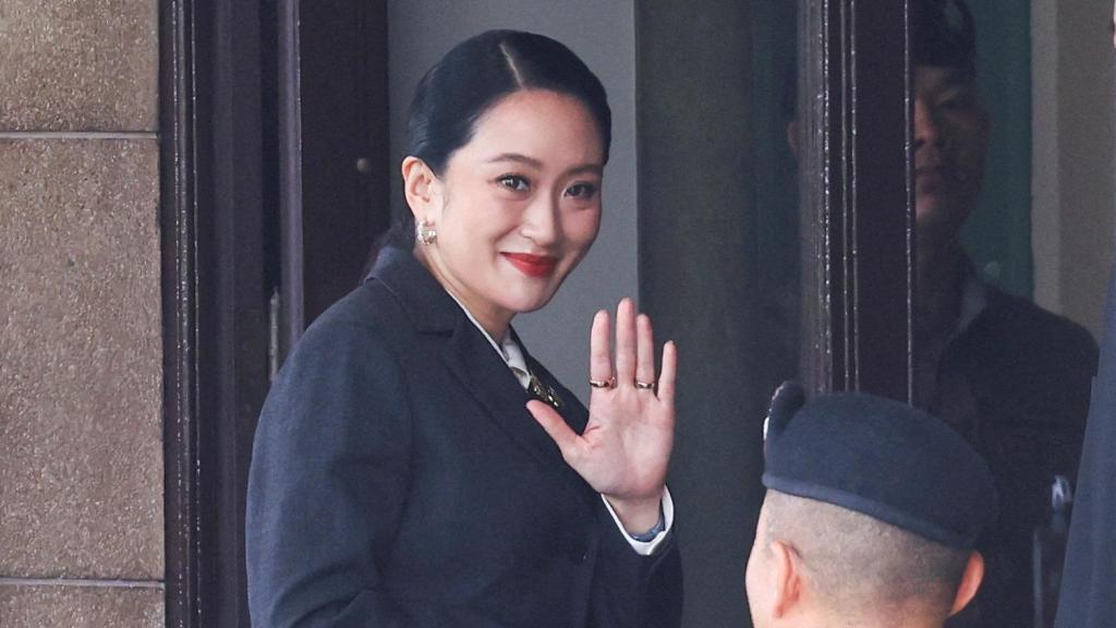 Paetongtarn Shinawatra entra al Tribunal Constitucional para conocer el veredicto.