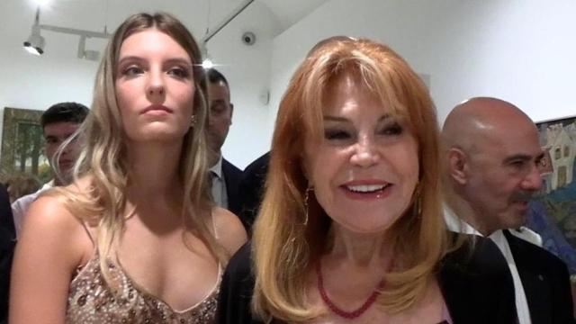 Carmen Cervera y su hija mayor.