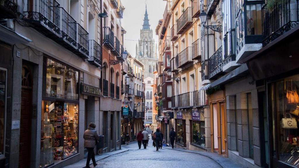 Imagen de archivo de la calle Comercio, conexión entre la plaza de Zocodover y la Catedral.