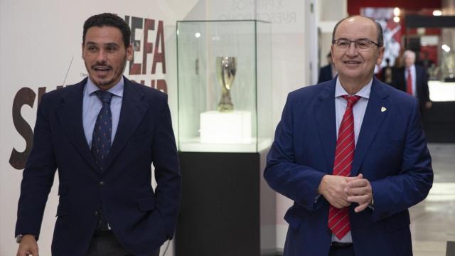 José María del Nido Carrasco y Pepe Castro en la entrega de XIII Premios Blázquez en 2022.