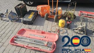 Objetos intervenidos a los dos hombres detenidos en Valladolid