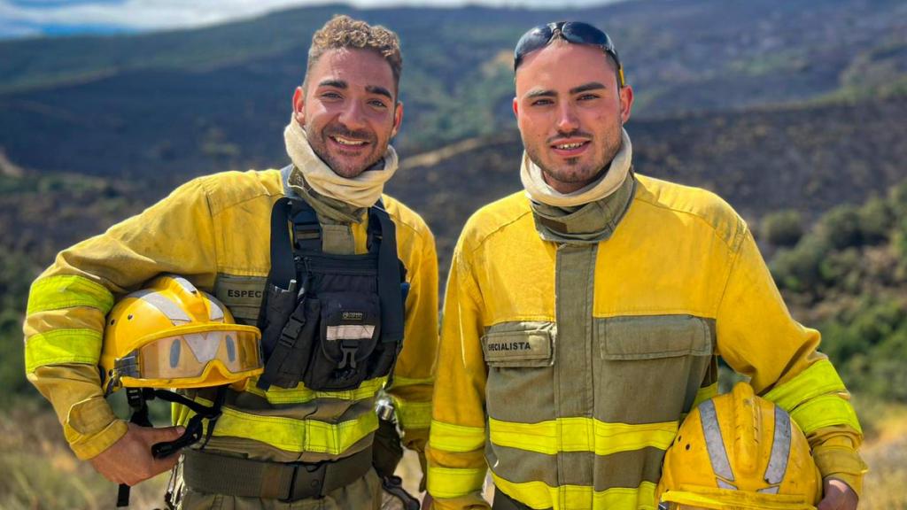 Sergio Sierra y Juan Vicente durante una jornada de trabajo en San Ciprian (Zamora)