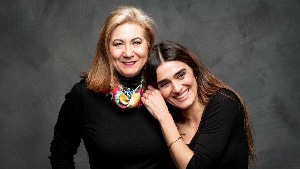 Luisa Martín junto a Olivia Molina.