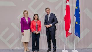 Kaja Kallas, Alta Representante de la UE para Asuntos Exteriores y Política de Seguridad, Margarita Robles, ministra de Defensa de España y Troels Lund Poulsen, ministro de Defensa danés