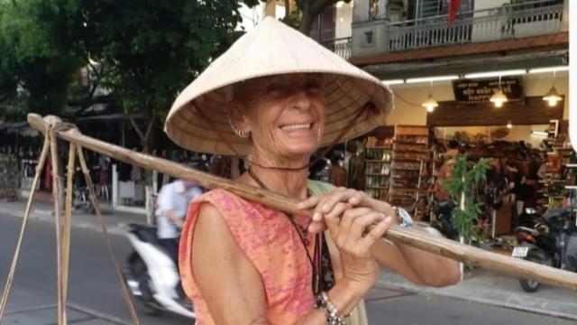 Matilde Muñoz durante uno de sus viajes al sudeste asiático.
