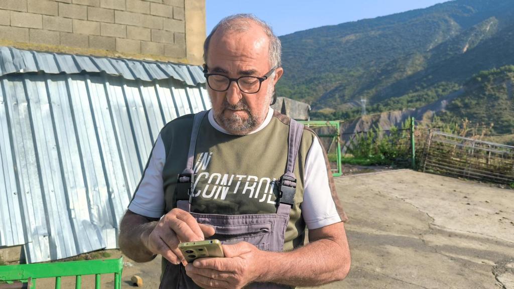 “Recuerdo que nos llegaba electricidad a 125 voltios desde la Puebla de Roda y las bombillas solo destellaban cuando apagaban la luz todos.