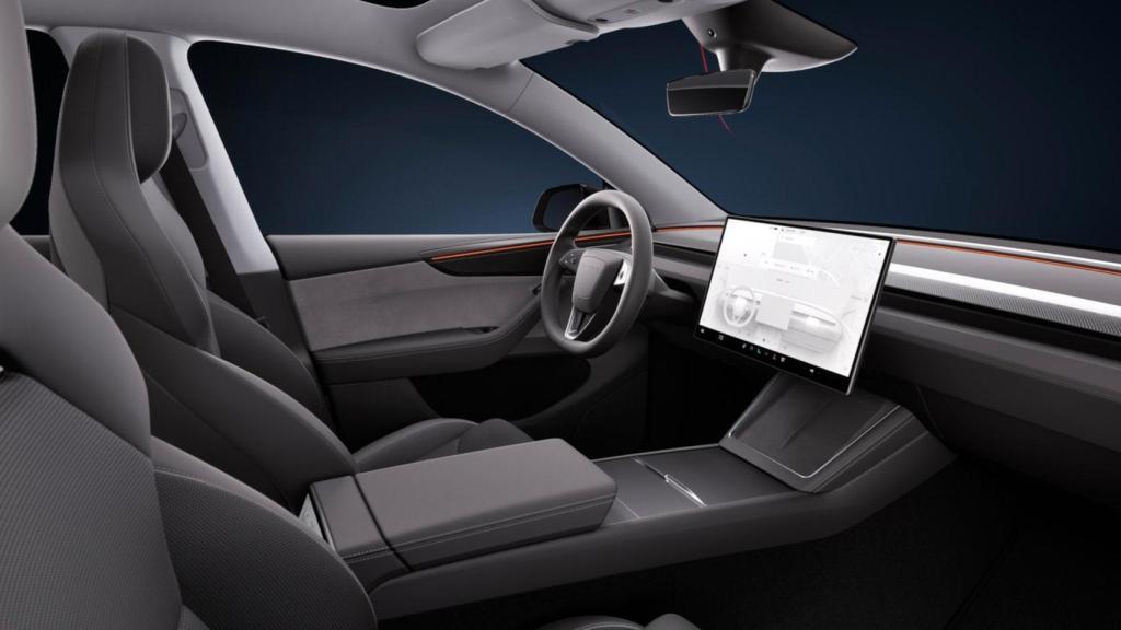 Interior del Tesla Model Y Performance con la nueva pantalla de 16 pulgadas