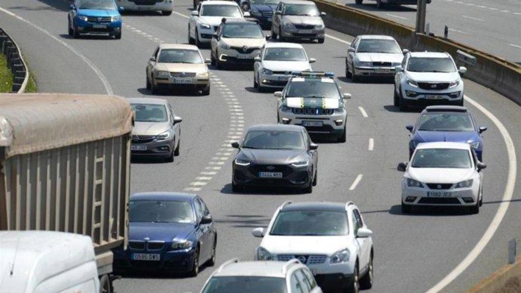 Imagen de recurso de coches circulando.