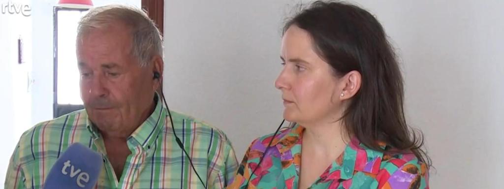 José y su hija durante su intervención en televisión.