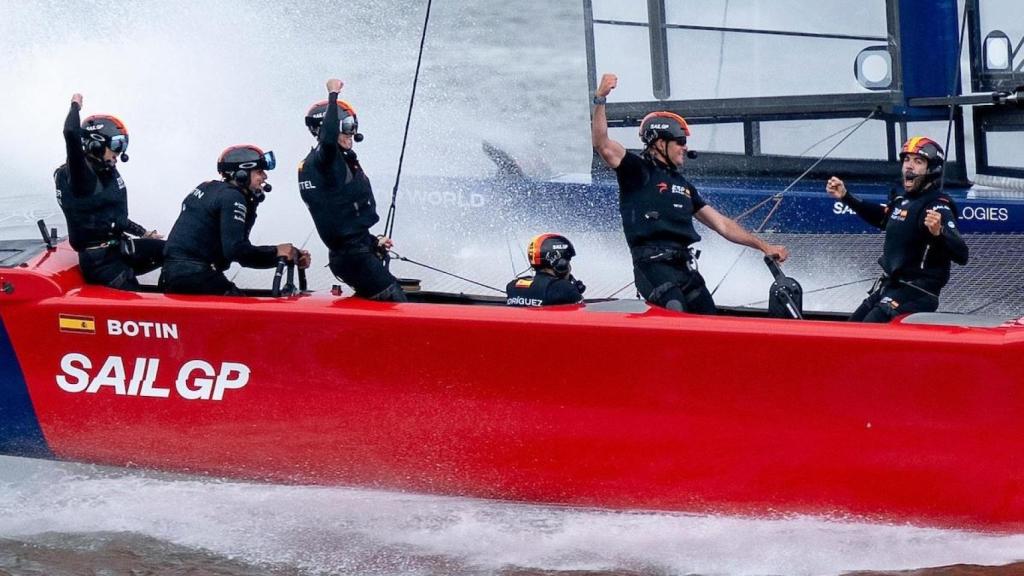 El equipo español de SailGP celebra una victoria en el GP de Nueva York.