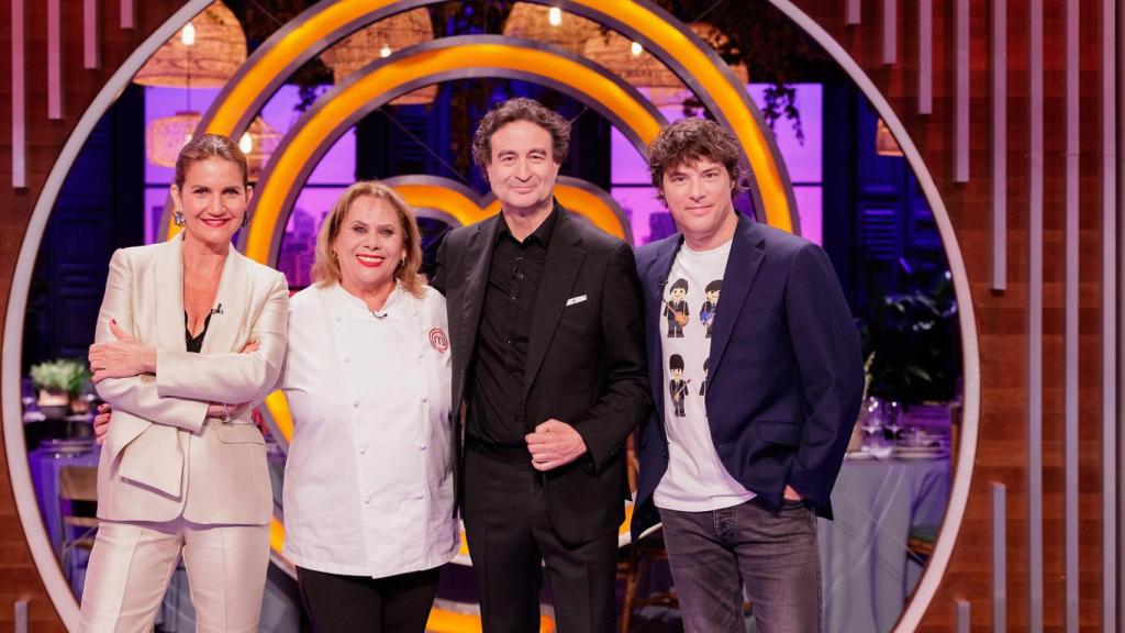 Samantha Vallejo-Nágera, Carmina Barrios, Pepe Rodríguez y Jordi Cruz en la primera gala de 'MasterChef Celebrity'.