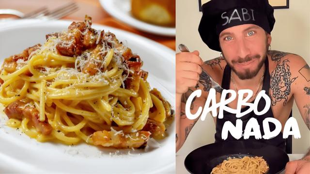 Un plato de pasta carbonara y el chef Sabi.