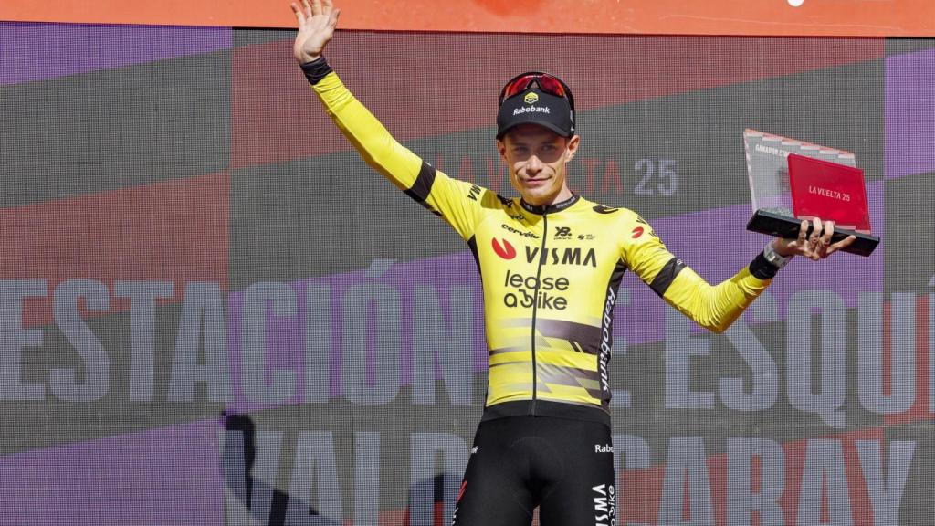 Jonas Vingegaard celebra su victoria en la 9ª etapa de La Vuelta.