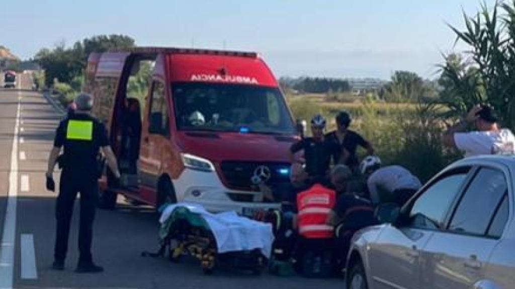 Asistencia al ciclista en la N-330.