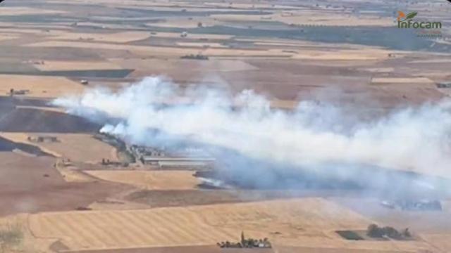 Imagen del fuego captada por un helicóptero del Infocam.