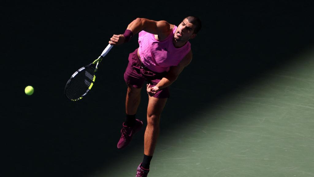 Carlos Alcaraz durante su partido en los octavos del US Open.