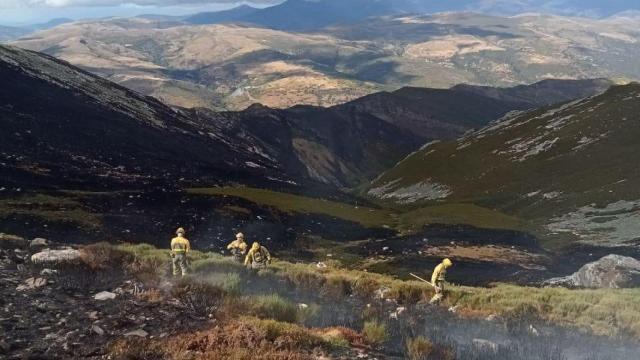 El incendio de Porto-La Baña baja, por fin, a nivel 0 tras arrasar 20.000 hectáreas
