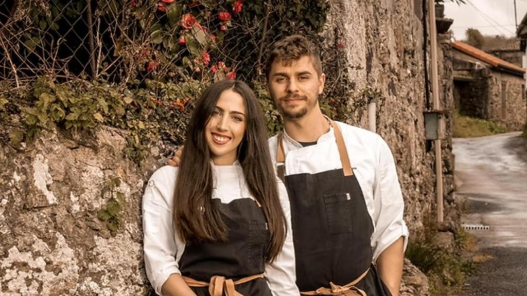 Cocineros del restaurante Lado, en Muíños (Ourense)