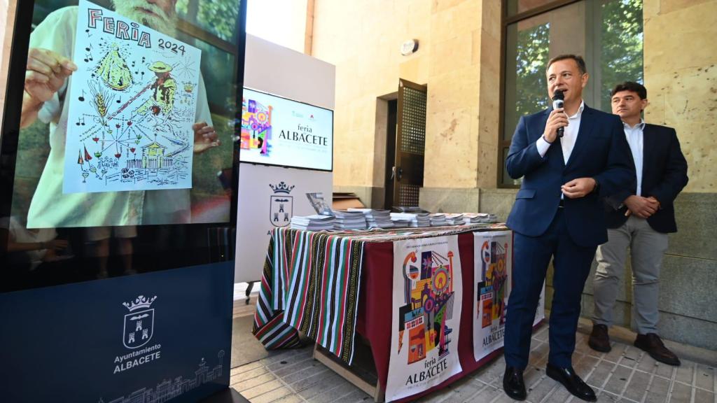 Reparto del programa de la Feria de Albacete 2025. Foto: Ayuntamiento.
