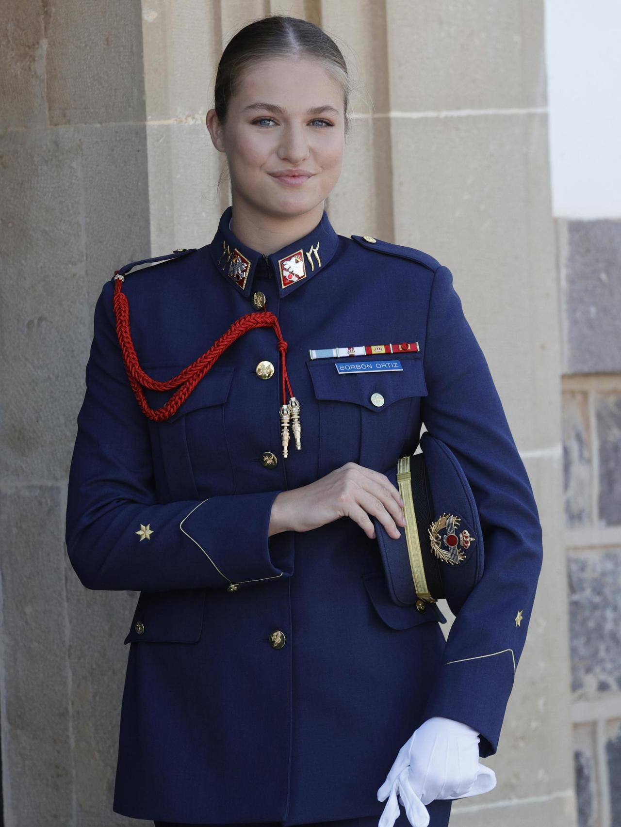 Leonor de Borbón durante su ingreso en la Academia de San Javier.