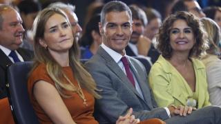 Moncloa cree que la foto de Illa con Puigdemont allana los Presupuestos y no descarta otra con Sánchez para cerrarlos