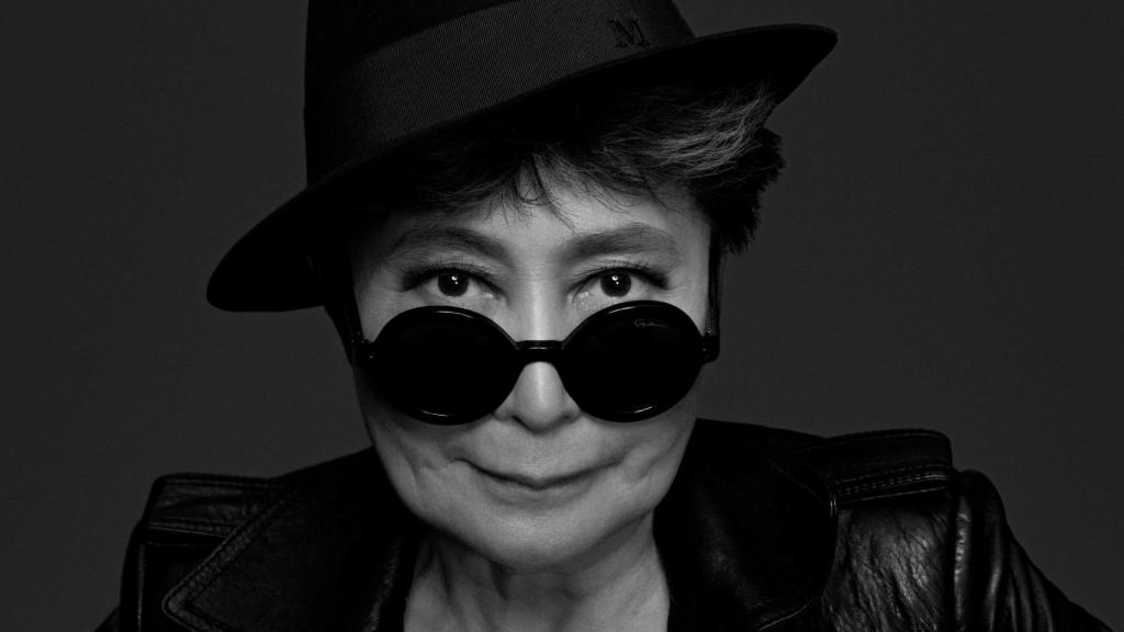 Retrato de Yoko Ono. Foto: Matthew Plaket