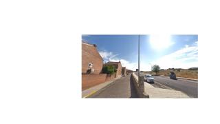 Las viviendas de Vía Tarpeya son principalmente adosados con patio.