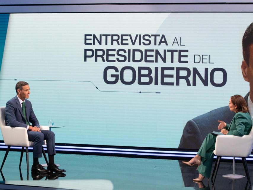 Pedro Sánchez durante la entrevista con Pepa Bueno en La 1.