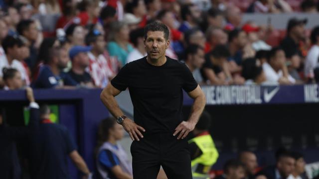 Simeone, durante el partido ante el Elche.