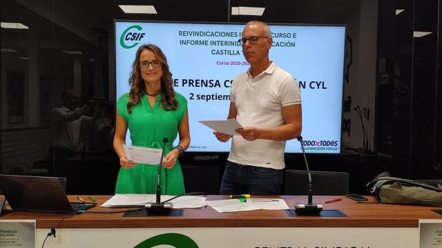 La presidenta del sector de Educación de CSIF Castilla y León, Isabel Madruga y el secretario de negociación del sector de Educación, Mariano González, durante la rueda de prensa de este martes
