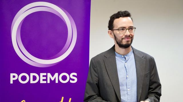 El coordinador de Podemos en Castilla y León, Miguel Ángel Llamas, durante la rueda de prensa de este martes
