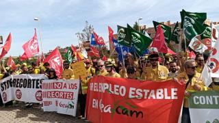 Bomberos de Geacam protestando