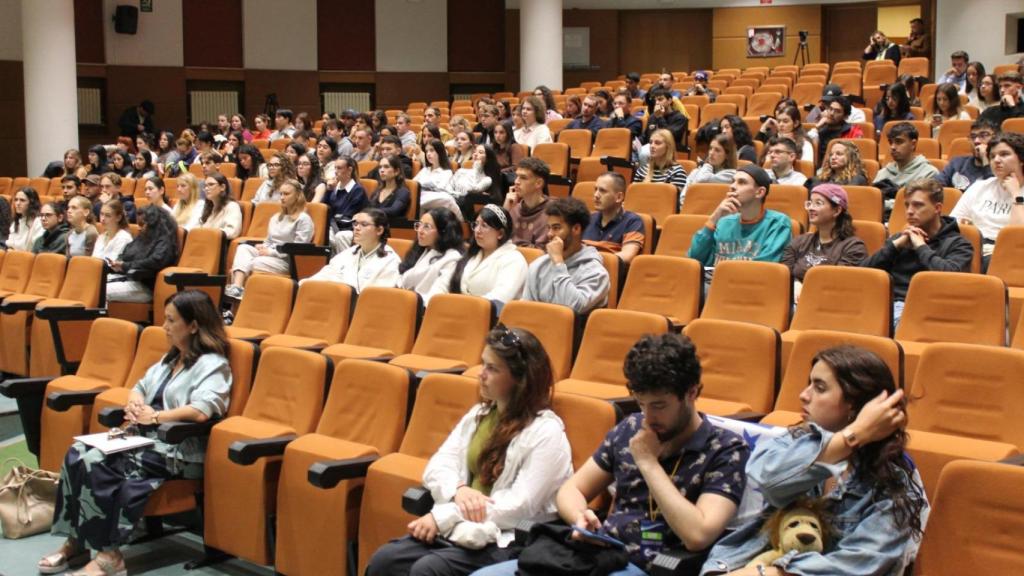 Acto de bienvenida a los estudiantes internacionales en la Universidad de León