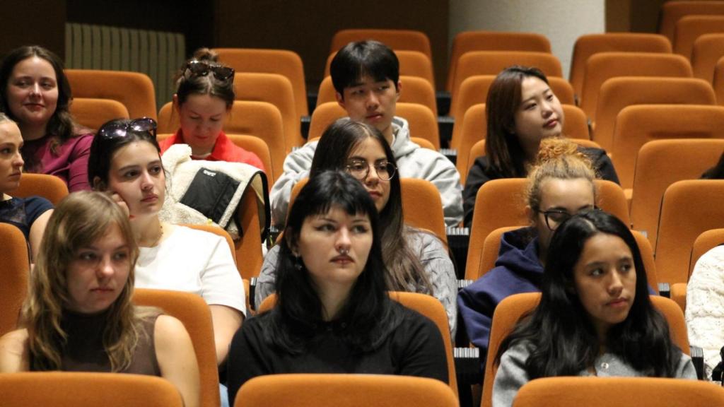 Acto de bienvenida a los estudiantes internacionales en la Universidad de León
