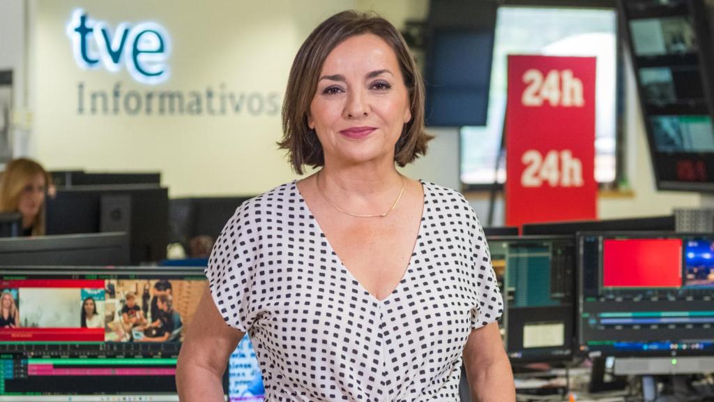 Pepa Bueno en la redacción de Torrespaña.