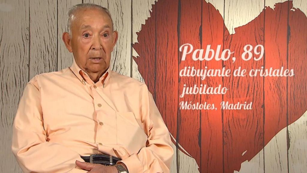 Un soltero de 'First Dates' (89 años) asombra a su cita: Se me van los ojos detrás de las chicas jóvenes y tengo mujeres en casa