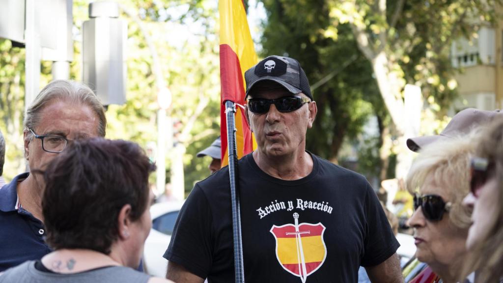 Manifestantes que han acudido a la concentración en Hortaleza.